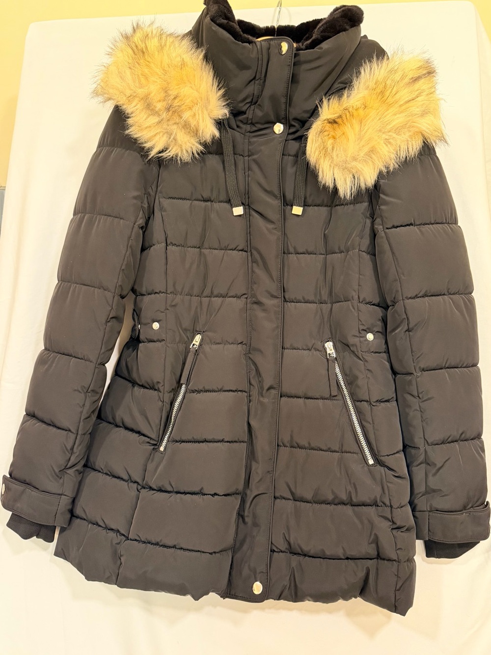 Zara Black Quilted Puffer Coat with Faux Fur-Trimmed Hood